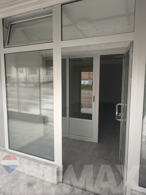 Poslovni prostor | Odlična lokacija | Lauš | 40m2 2