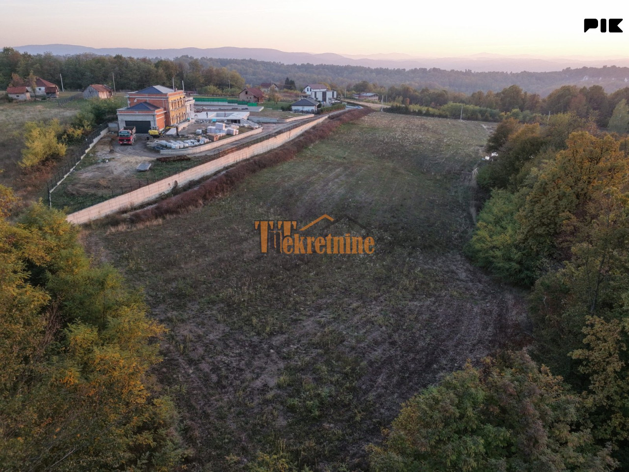 Prodaju se placevi od 1000 m2 - Krčmarice 3