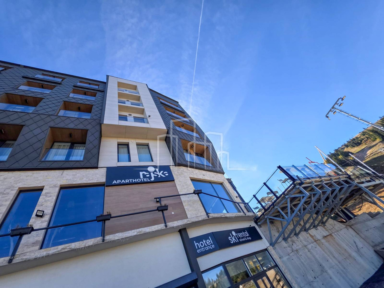 Apartman 61m2 sa dvije spavaće sobe opremljen Rajska JAHORINA 3