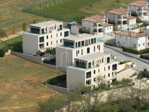 Istra Penthouse stan dvoetažni tri spavaće 148,35 parking Petram