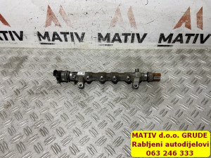RAMPA goriva VW Tiguan 5N 2,0 TDI 2014 03L089N RG838
