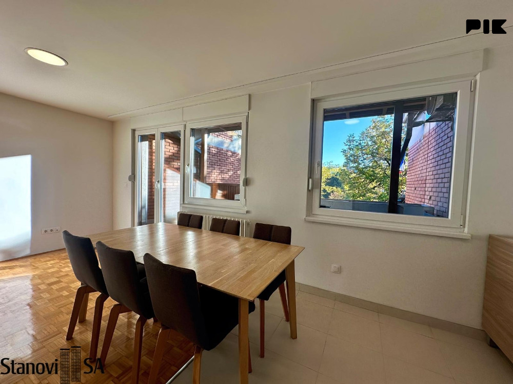Renoviran moderan stan 95m2 - Centar 3