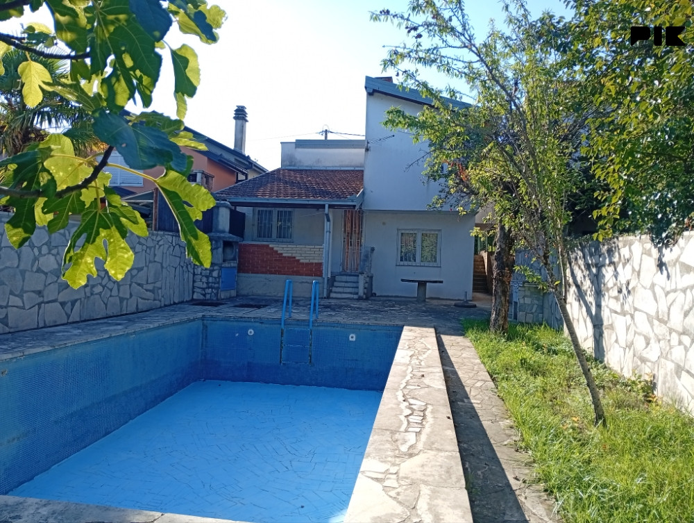 Zemljište sa kućom 3