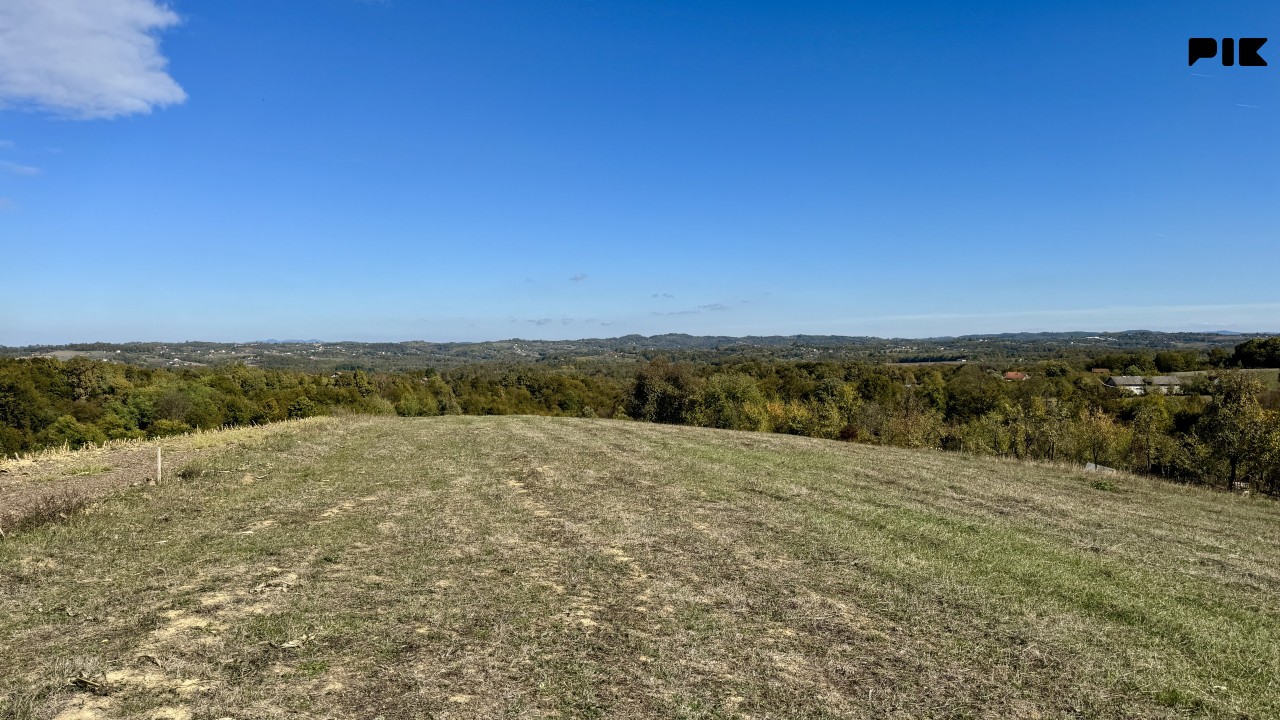 Plac sa pogledom Malo Blaško - Slatina 2 KM od Banje - Placevi