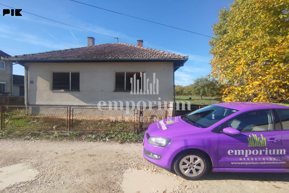 Građevinsko zemljište 2.650 m2 za izgradnju zgrade ID:2830/EN 2