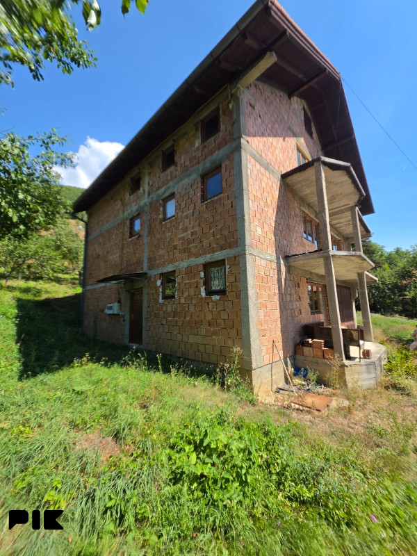 Kuća 363 m2 sa okucnicom 2010 m2 - Blagovac - Vogosca 3