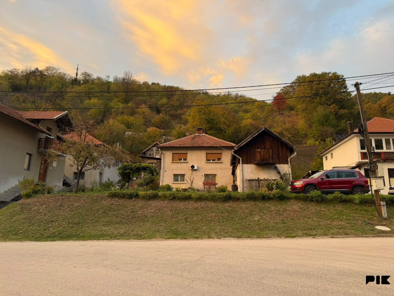 Kuca Zenica,Topcic polje,sa cca 2000 m2 okucnice