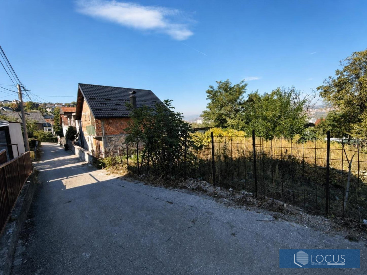 LOCUS Zemljište površine 325m2 Hrasno Novo Sarajevo
