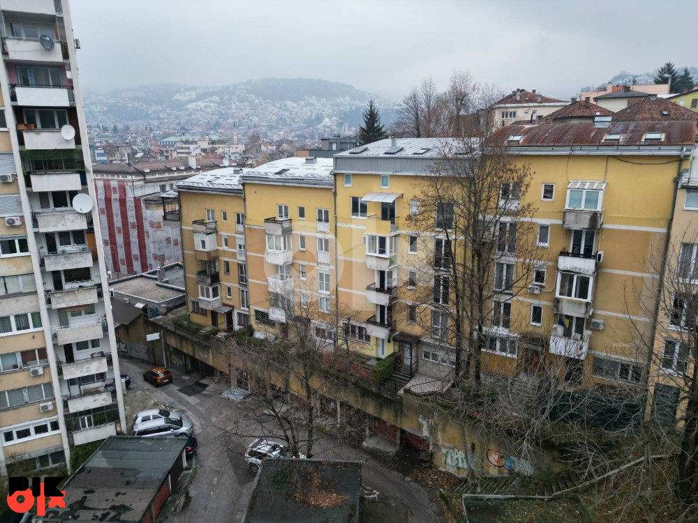 Izdaje se stan Drvenija