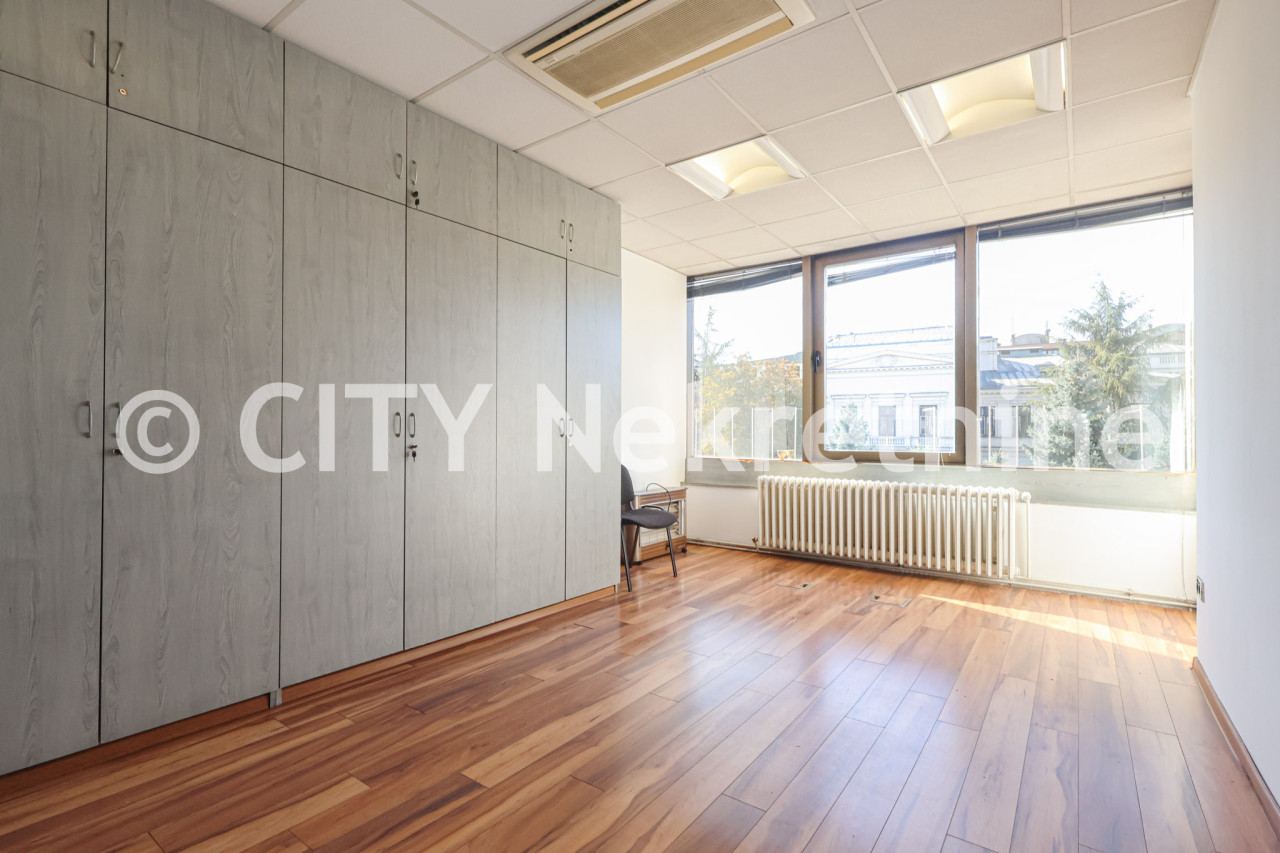 Poslovni prostor - Centar - Branilaca Sarajeva - 18 m2