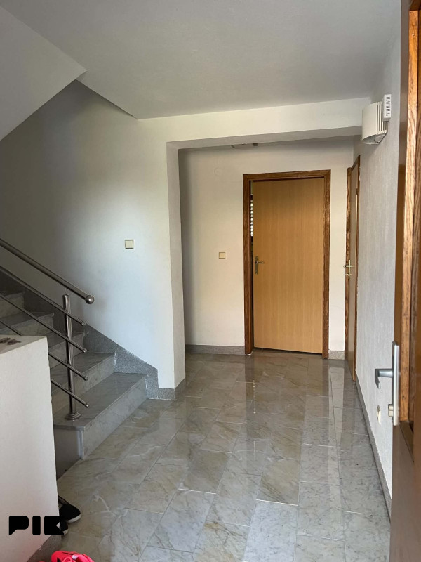 Kuća Kozarska Dubica 322m2 2