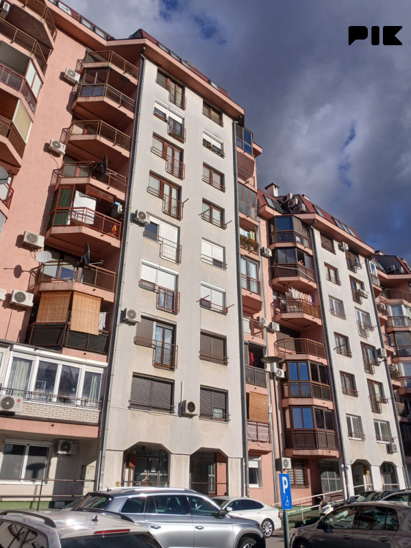 Garsonjera u novijoj zgradi, Paromlinska - Čengić Vila