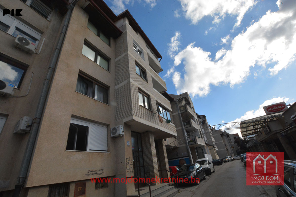Dvosoban stan 59m2 u mirnom dijelu naselja Dobrinja 4