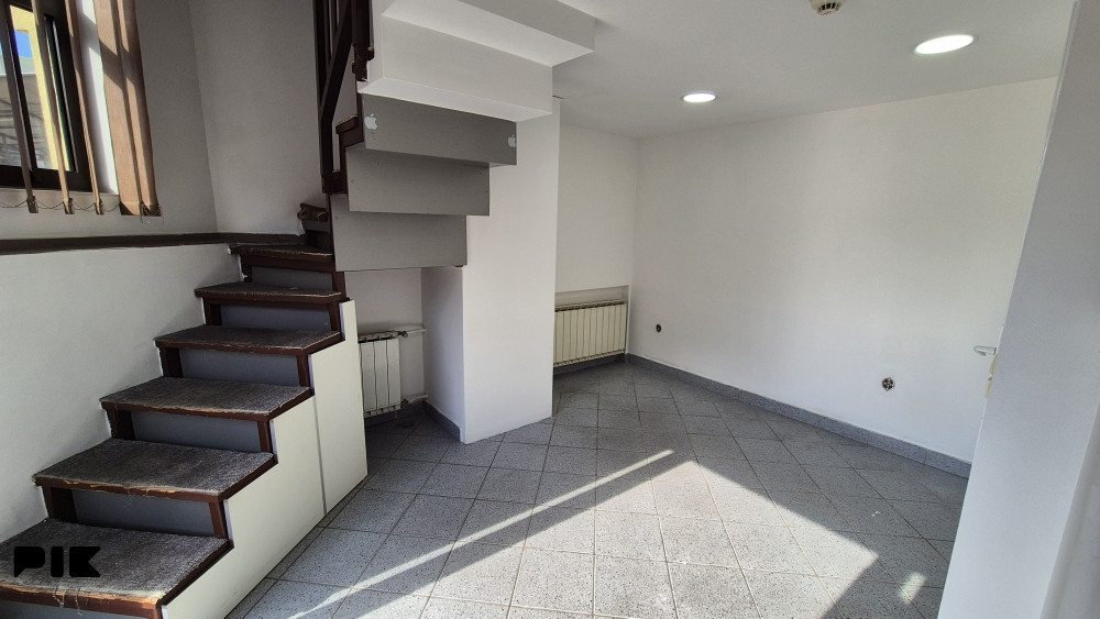 Poslovni prostor 31m2 Tuzla 2