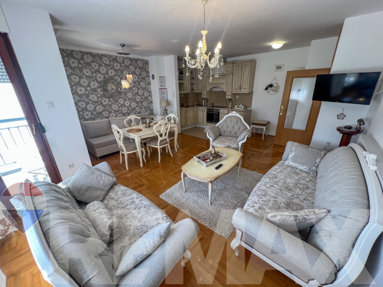 Stilski uređen stan na odličnoj lokaciji | Borik | 55m2 | Najam