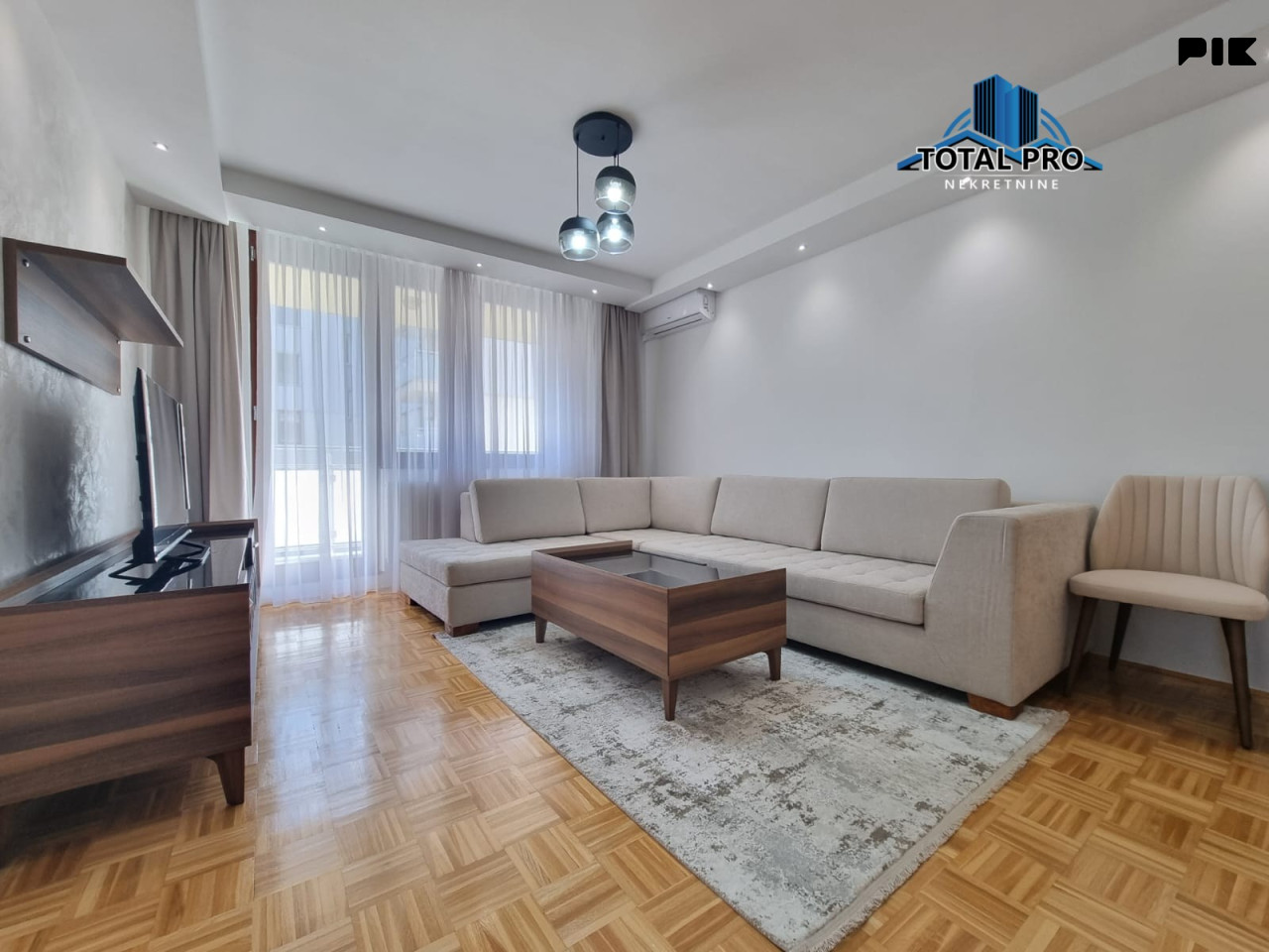 TOTAL PRO/ Četverosoban stan 87 m2 / Šip / Centar 3