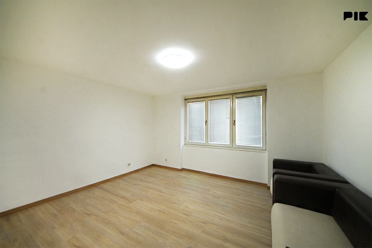 B.D. prodaje: Jednosoban stan, 35m2, Grbavica 2