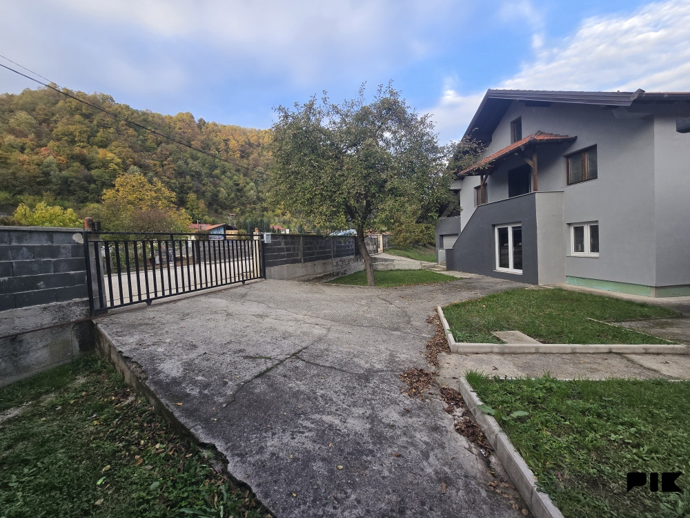 2 kuće Nemila-Zenica, odlična lokacija, čitati detaljno! 3