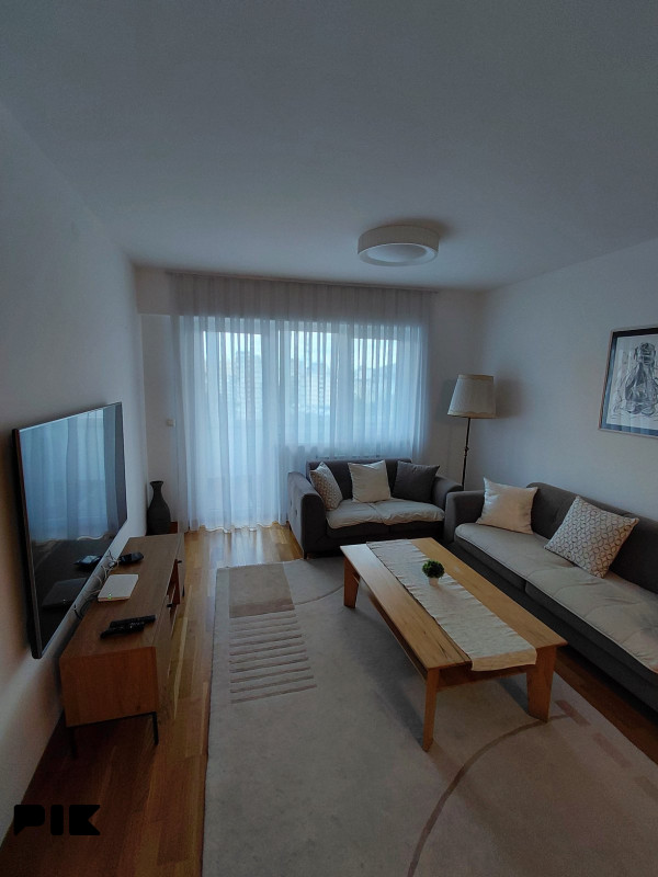 Tuzla stan trosoban 83m2 3