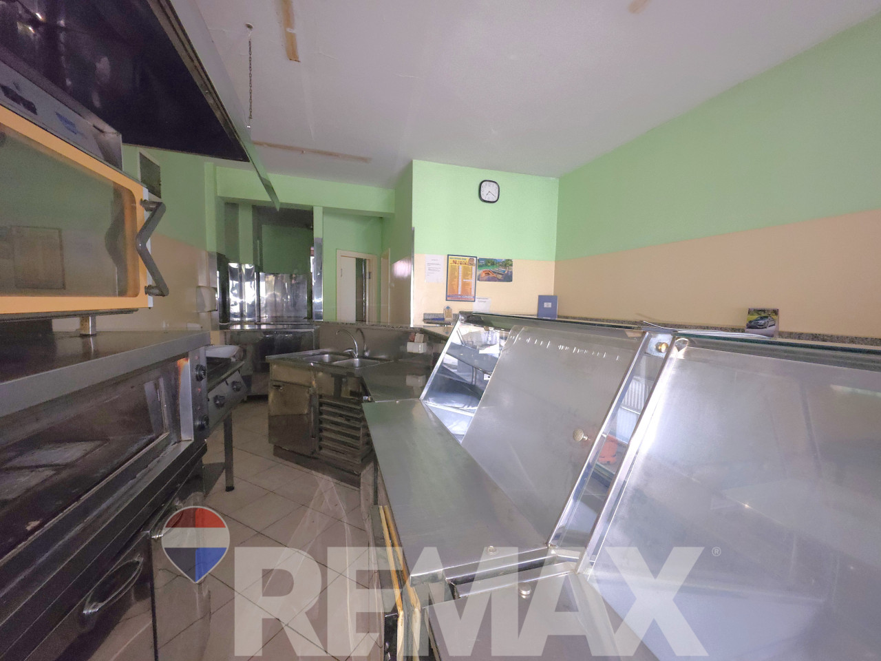 Poslovni prostor 40 m2 + 25 m2 vanjske površine | Lauš 2