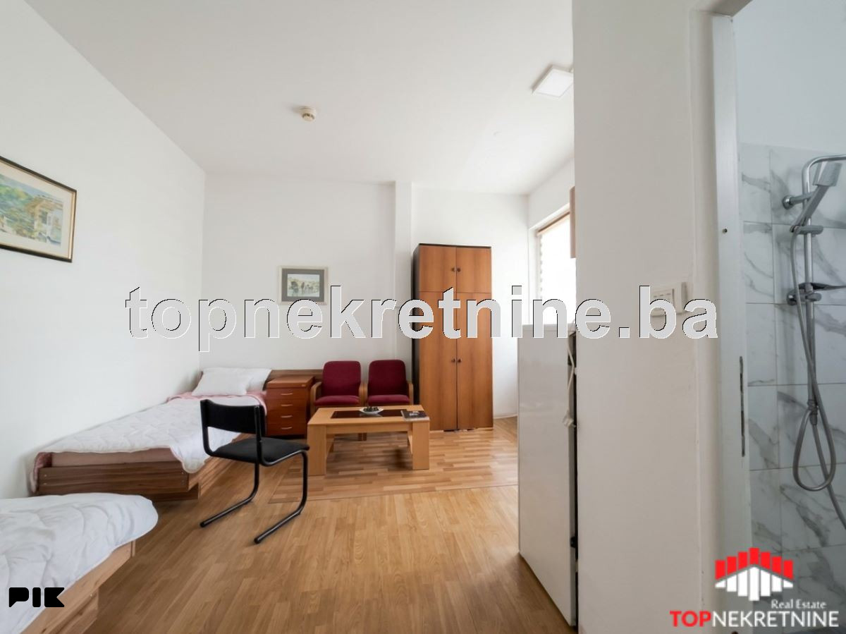 Stan od 99m2 sa 4 apartmanske jedinice u ulici Tekija, Skenderija 3