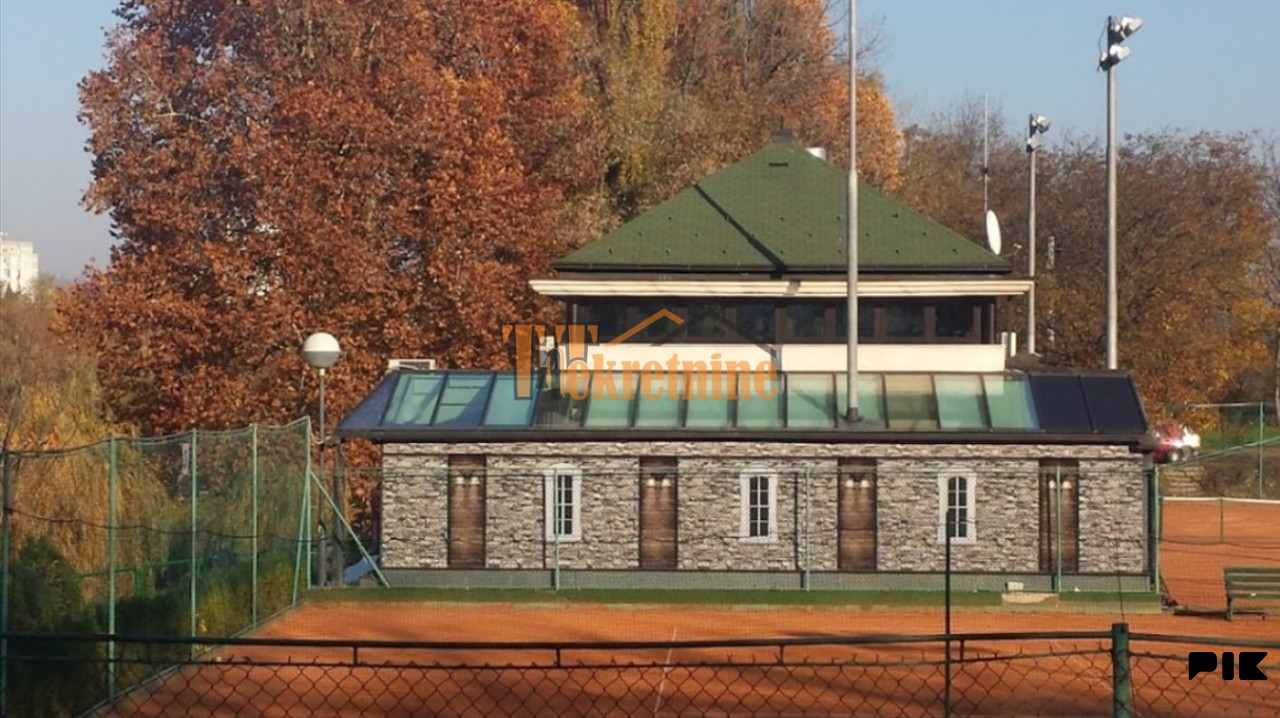 Iznajmljuje se poslovni objekat 320 m2 - K4 3