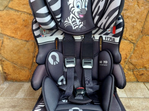 AUTOSJEDALICA ZA DJECU 9-36 KG ZEBRICA  SKORO NOVA