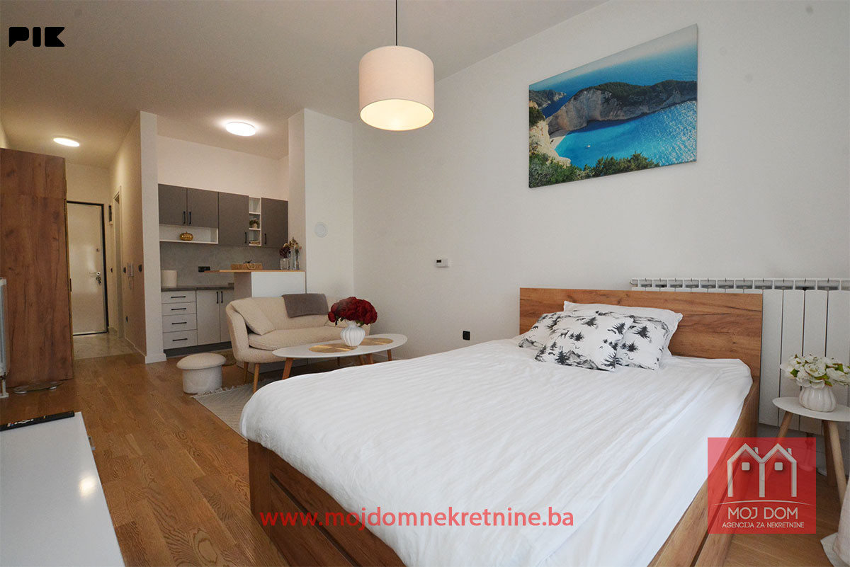 Moderna garsonjera 31m2 u novogradnji Bulevar Premium Stup 3