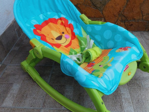 LEZALJKA LJULJASKA ZA BEBE  FISHER PRICE+VIBRACIJE (0-18kg)