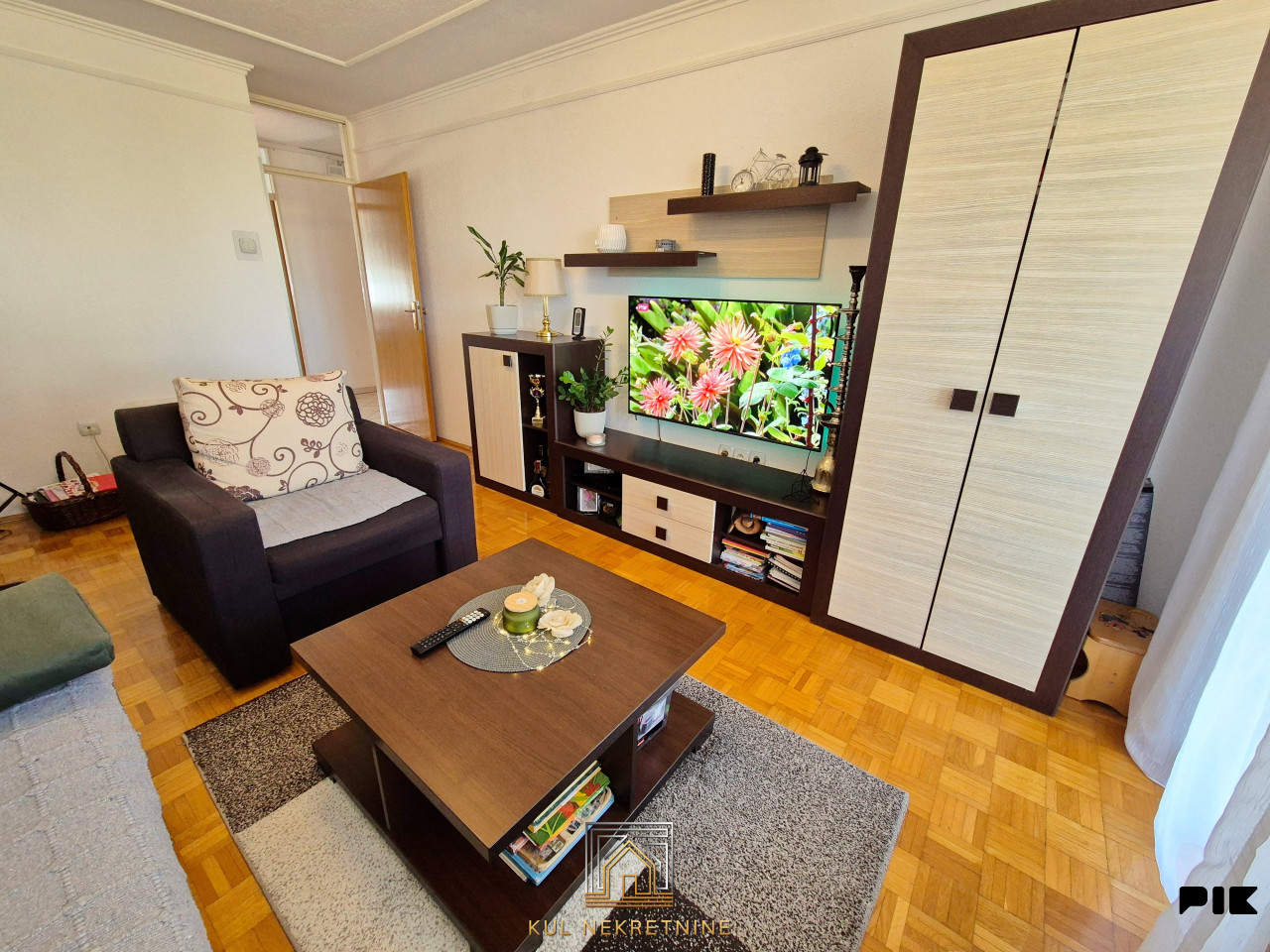 Na prodaju namješten stan na Senjaku, 61m2 3