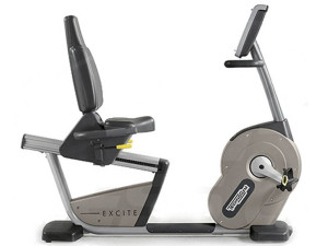 TECHNOGYM EXCITE 700 - Poluležeći bicikl