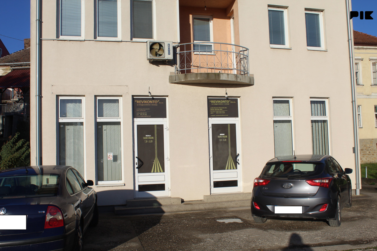 Poslovni prostori Brčko 71m2 ( 37 m2 + 34 m2) 2