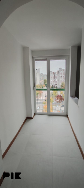 Alipašino Polje renoviran jednoiposoban stan 43m2 3