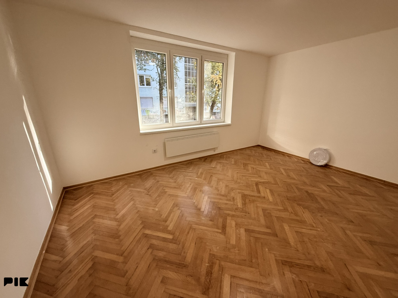 INVESTO - PRODAJA STANA KEMALA KAPETANOVIĆA 47 m2  320.000 KM