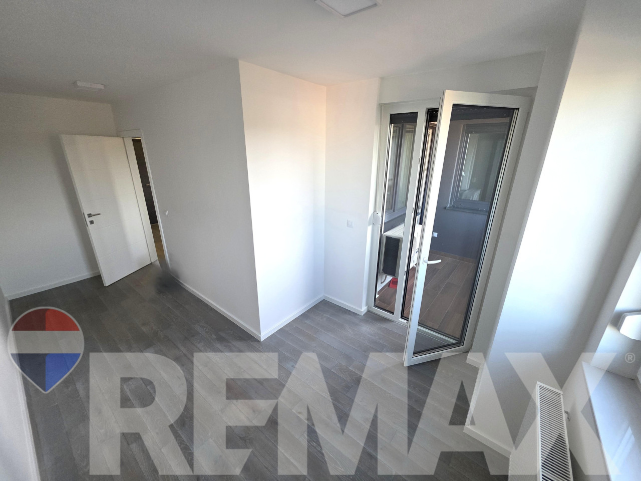 Prodaja trosobnog stana naselje Stepe Stepanović - 54m2 3
