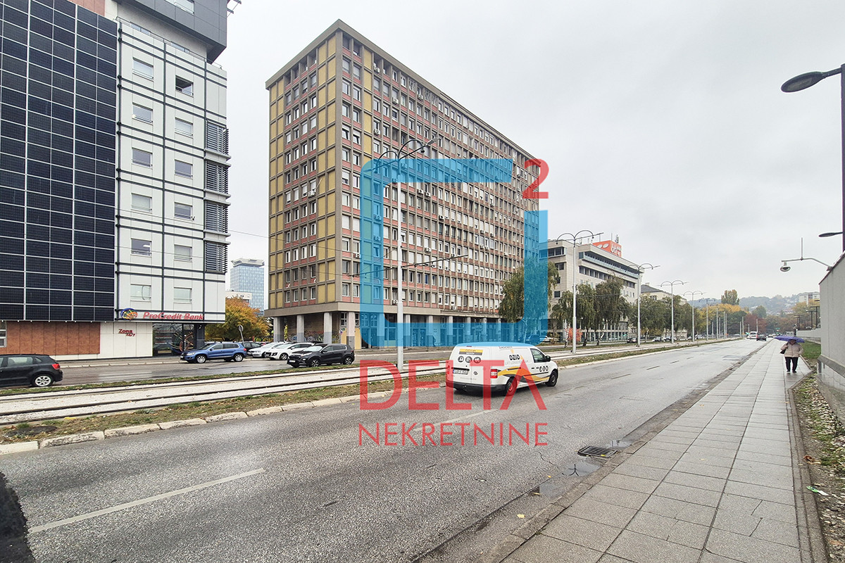 Namješten četverosoban stan / 78m2 / Marijin Dvor / Centar