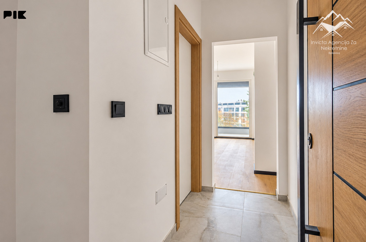 TROSOBAN APARTMAN 55,5 m2 + GARAŽA | SPORTSKI CENTAR | Bjelašnica 2