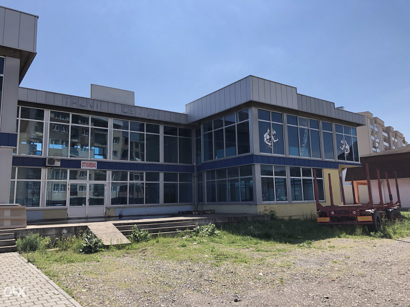 Poslovni prostor Modriča 8